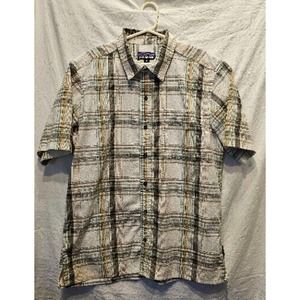 Patagonia Organic Cotton Short Sleeve Button Down Shirt Men’s Size Large L Plaid